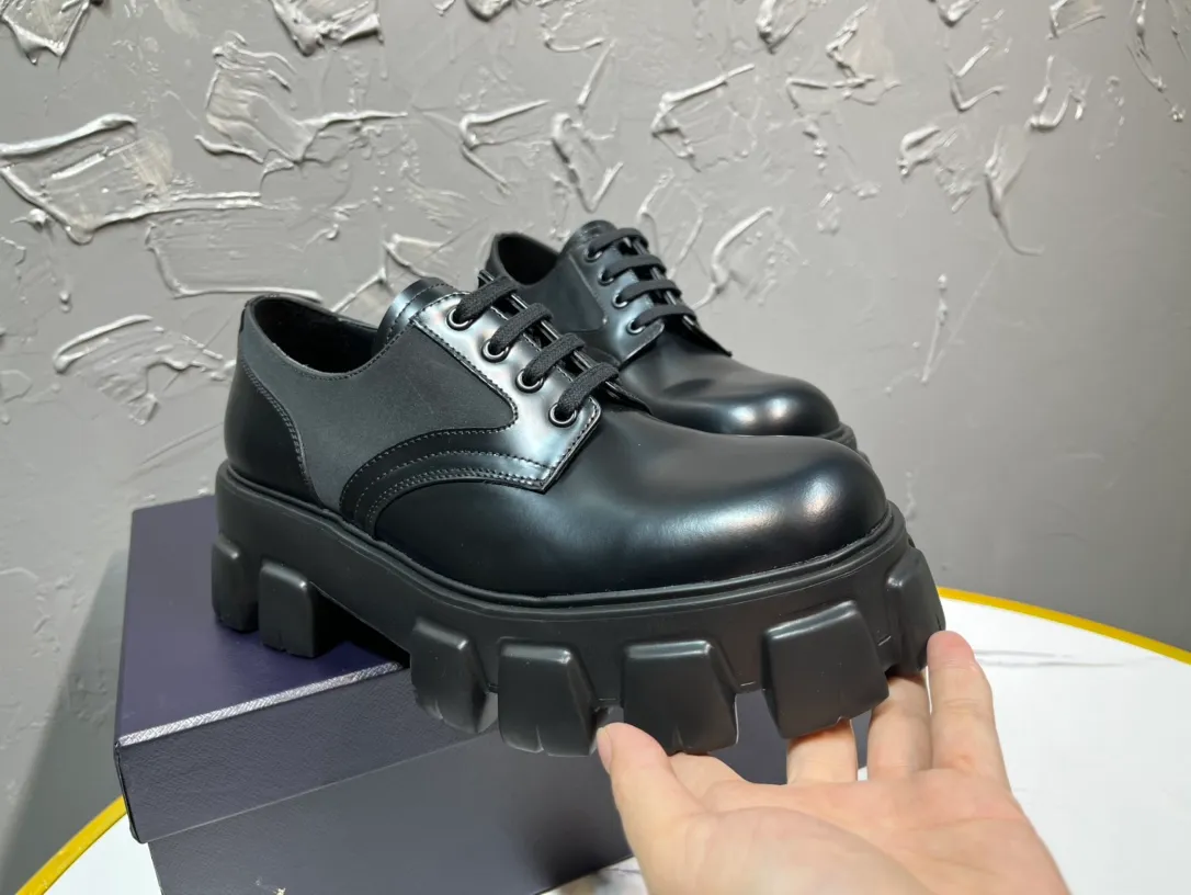 Men's shoes 💰780💰 🔥🔥🔥Upgraded version 2025 new prada Prada lace-up derby shoes l round-toe spliced ​​loafers, developed one-to-one with the original version, one-to-one private molding of the outsole, the fabric is made of imported open-edge beads, lining cowhide, foot-pad cowhide, sole height 5cm, outsole original rubber foam sole, code number 39-46